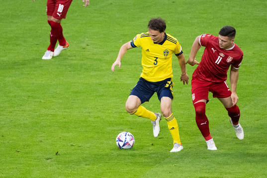 Hjalmar Ekdal of Sweden and Luka Jovic of Serbia