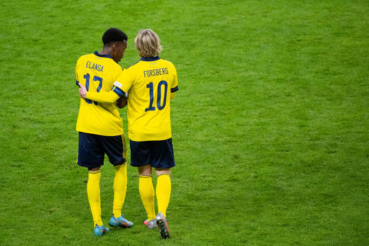 Anthony Elanga and Emil Forsberg of Sweden