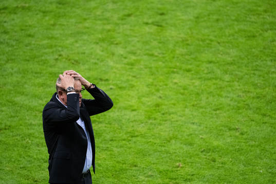 Head coach Janne Andersson of Sweden reacts