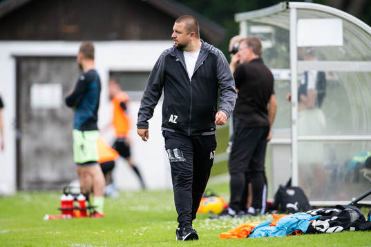 Husie tränare Adnan Zukanovic