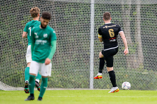 Bellevue Damir Becirovic skjuter in bollen i tomt mål