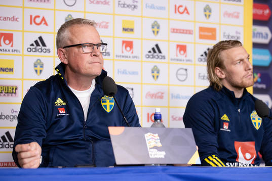 Head coach Janne Andersson and Emil Forsberg of the Swedish