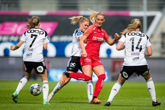 Kristine Bjørdal Leine of Rosenborg and Svava Ros