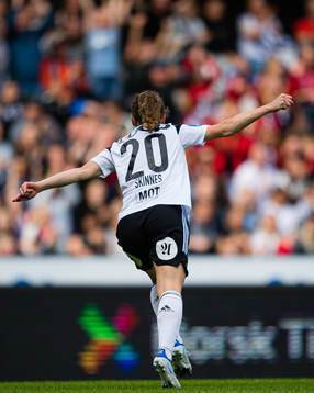 Synne Skinnes Hansen of Rosenborg celebrates