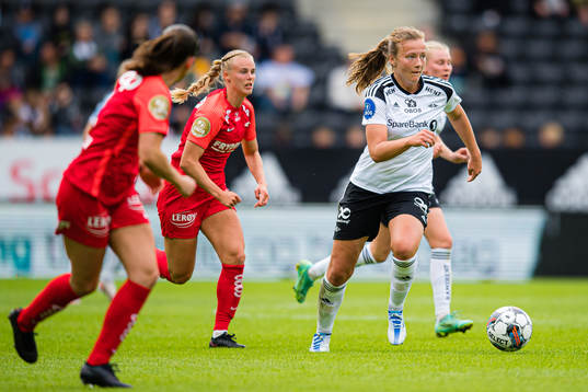 Nora Eide Lie of Brann and Sara Kanutte Sørensen Fornes of