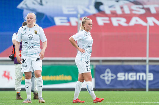 Umeås Wilma Carlsson och Villemo Dahlqvist deppar