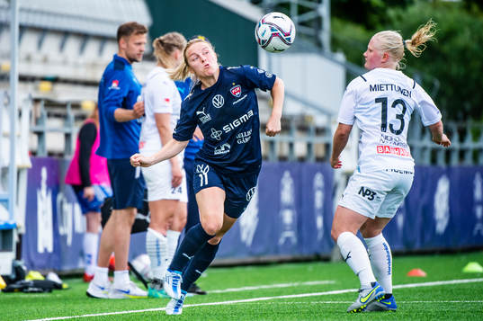 Rosengårds Mimmi Larsson mot Umeås Anni Miettunen