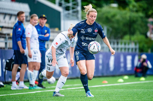 Rosengårds Mimmi Larsson mot Umeås Anni Miettunen