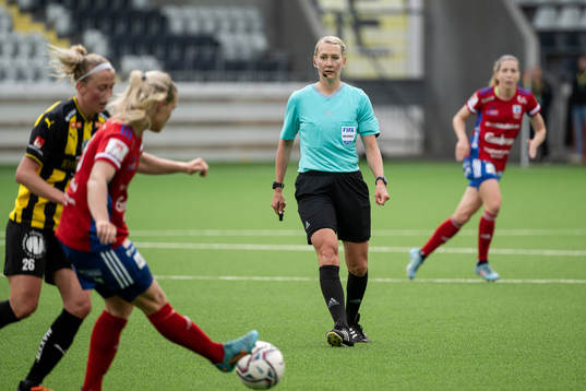 Domare Tess Olofsson