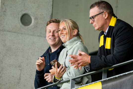 Stina Blackstenius på läktarplats