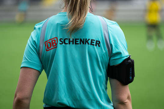 Schenker är nya sponsorer till EFD och syns på domarens