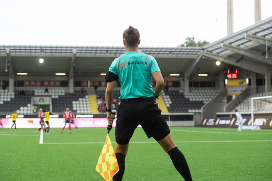 Schenker är nya sponsorer till EFD och syns på domarens