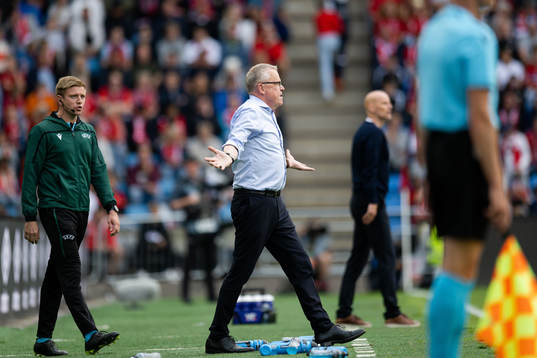 head coach Janne Andersson  of Sweden reacts