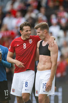 Sander Berge and Alexander Sørloth of Norway celebrate