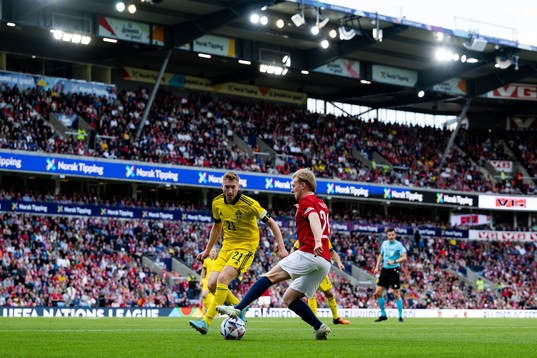 Dejan Kulusevski of Sweden and Mats Møller Dæhli of Norway