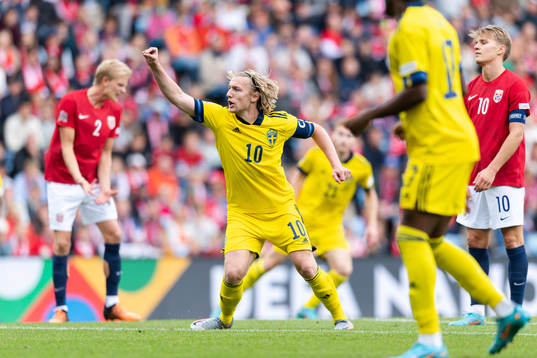 Emil Forsberg of Sweden celebrates the 2-1 goal