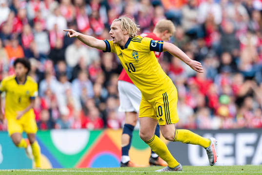 Emil Forsberg of Sweden celebrates the 2-1 goal