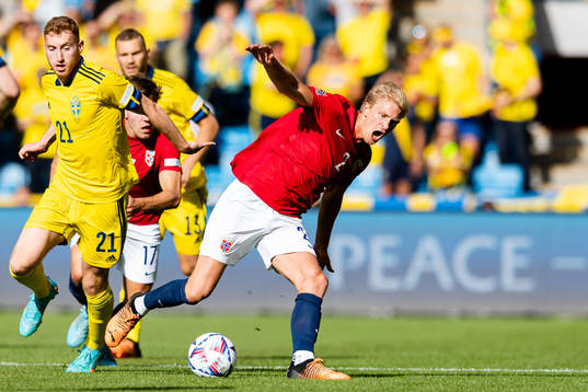 Dejan Kulusevski of Sweden and Morten Thorsby of Norway