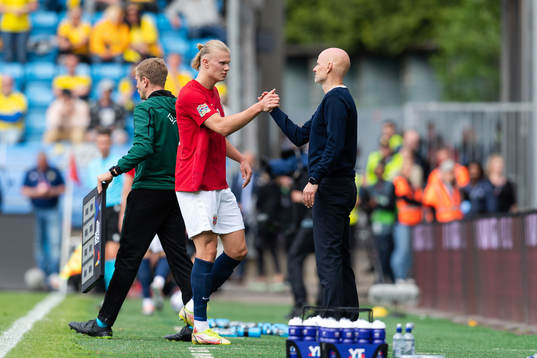 Erling Braut Haaland and head coach Ståle Solbakken of