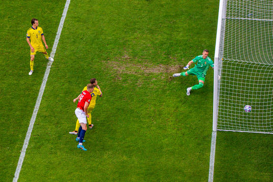 Alexander Sørloth of Norway scores the 3-1 goal behind
