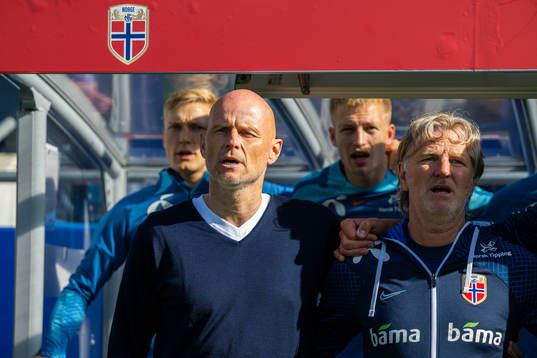 Ståle Solbakken, head coach of Norway, and Kent Bergersen,