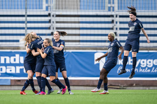 Eskilstuna Uniteds Noor Hoelsbrekken Eckhoff jublar