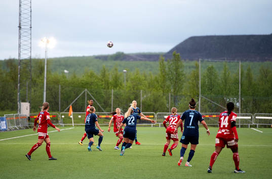 13 under fotbollsmatchen i Damallsvenskan mellan Piteå och