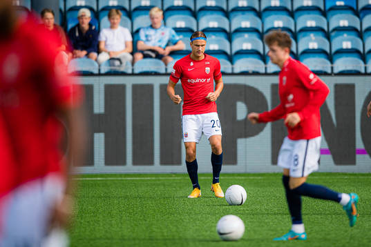 Erik Botheim of Norway warms up