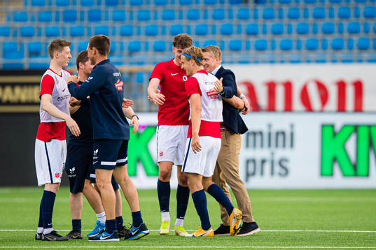 Jørgen Strand Larsen , Erik Botheim of Norway and Leif