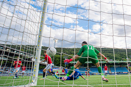 Jørgen Strand Larsen of Norway scores the 1-0 goal
