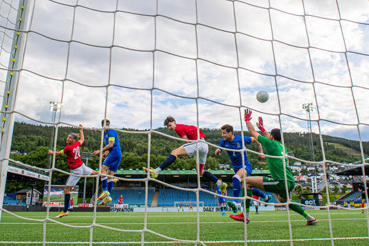 Erik Botheim of Norway scores the 2-1 goal