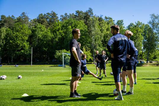 Frölundas Max Friberg och IFK Göteborgs Mattias Bjärsmyr