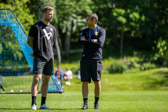 Frölundas Christian Folin och IFK Göteborgs assisterande