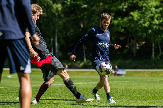 Frölundas Joel Ratkovic-Berndtsson och IFK Göteborgs Emil