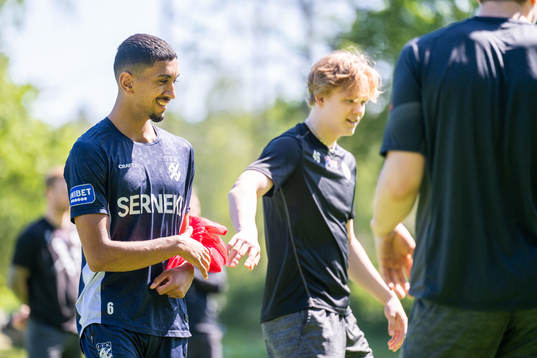 IFK Göteborgs Amir Al-Ammari och Frölundas Liam Dower