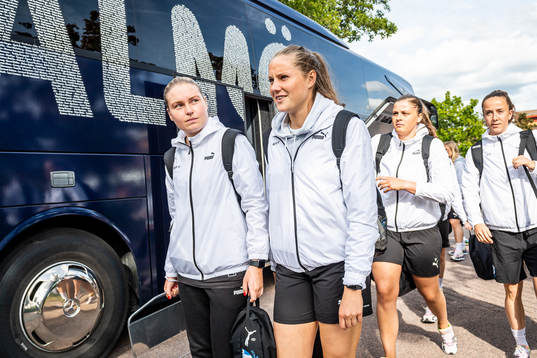 Malmö FFs Rebecka Holm och Linnea Svensson