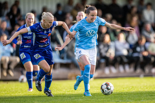 Södra Sandbys Louise Jonsson och Malmö FFs Anna Plantin