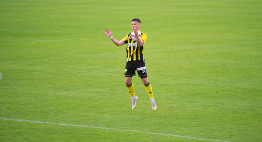 IFK Hässleholms Victor Ahlgren i matchen i DM mellan IFK