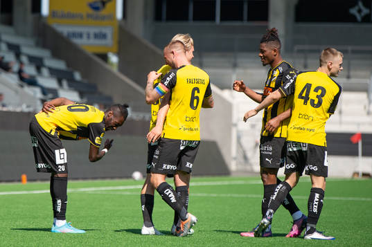 Häckens Blair Turgott firar sitt 1-0