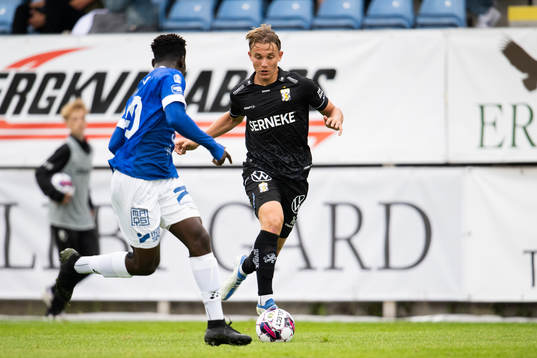 IFK Göteborgs Linus Carlstrand och Trelleborgs Tom Wassholm