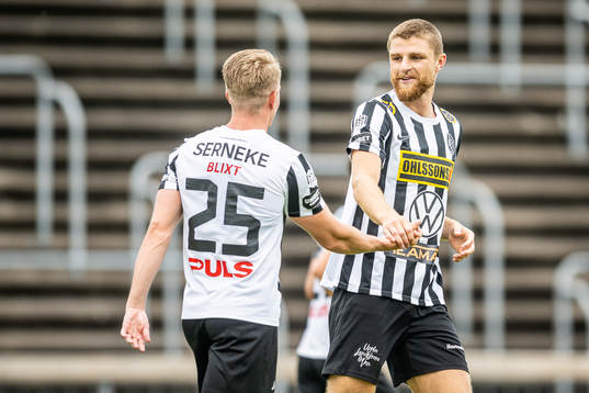 Landskronas Jacob Blixt och Erik Hedenquist jublar