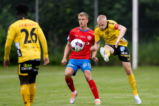Elfsborgs Johan Larsson och Helsingborgs Dennis Olsson