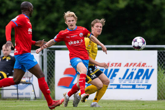 Helsingborgs Victor Blixt och Elfsborgs Oliver Zandén