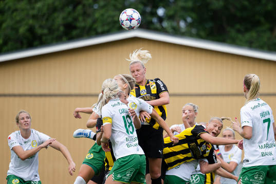 Häckens Josefine Rybrink och Stine Larsen