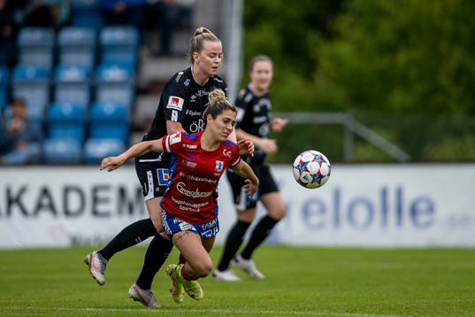 Örebros Berglind Ros Augustdottir och Vittsjös Katrina