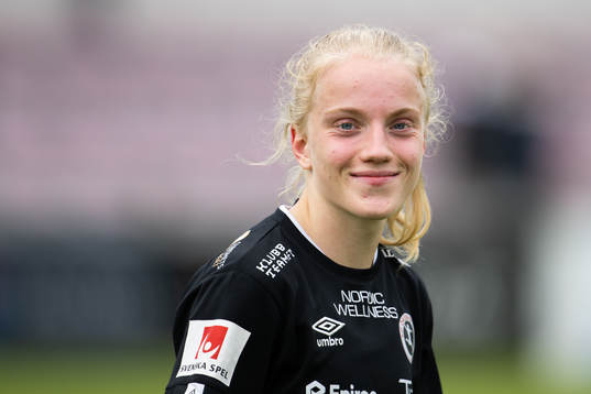Örebros Anna Sandberg jublar