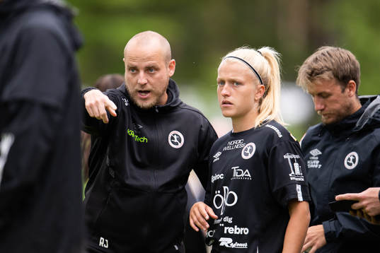 Örebros tränare Rickard Johansson och Katie Jayne Lockwood