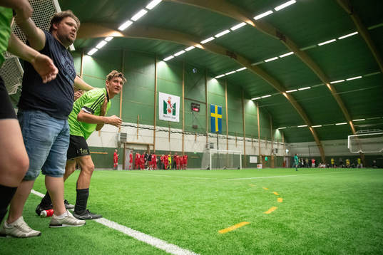 Kick Offs Martin Olsson byts in i b-finalen i fotboll