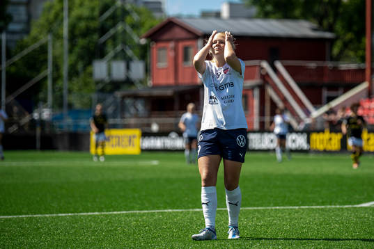 FC Rosengårds Loreta Kullashi deppar