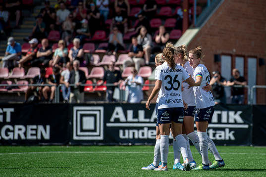 FC Rosengårds Emma Berglund jublar